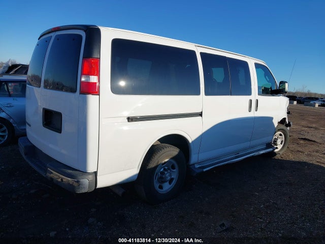 1GBWGFFG5H1243858 Chevrolet Express 2500 Lt