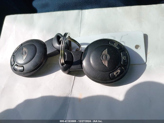 2011 MINI COOPER S WMWSV3C55BTY15408 Photo 10