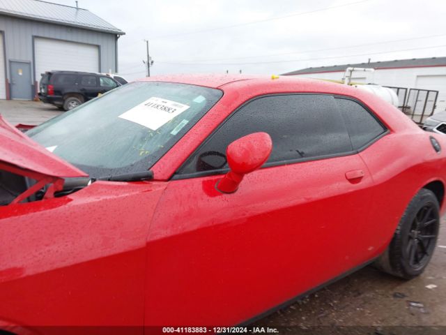 2C3CDZAG0GH131621 Dodge Challenger Sxt