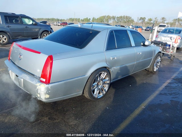 2010 CADILLAC DTS 1G6KH5EY2AU135930 Photo 3