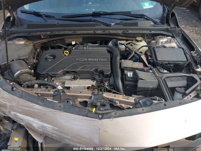 1G1ZD5ST9JF156982 Chevrolet MALIBU LT