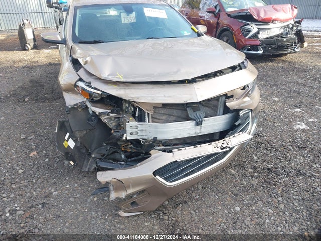 1G1ZD5ST9JF156982 Chevrolet MALIBU LT