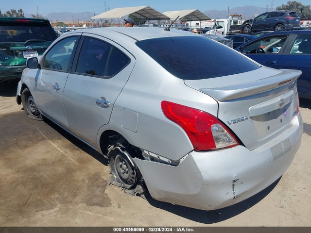 3N1CN7AP6EK451181 Nissan 2014