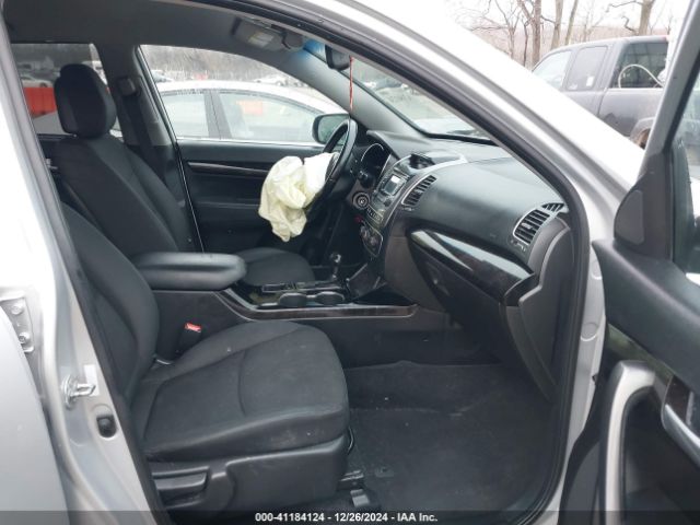 5XYKTDA70EG503953 KIA Sorento Lx V6