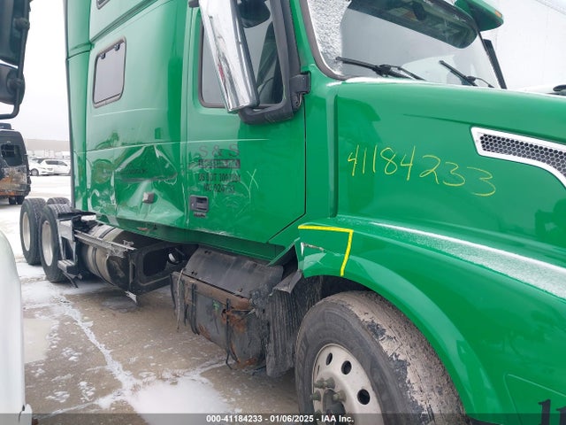 Продаж на аукціоні авто 2018 Volvo Vnl, vin: 4V4NC9EH9JN895433, номер лоту: 41184233