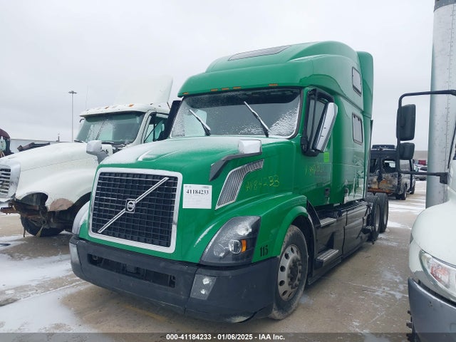 Продаж на аукціоні авто 2018 Volvo Vnl, vin: 4V4NC9EH9JN895433, номер лоту: 41184233