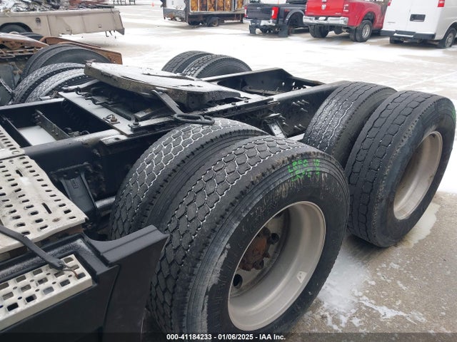 Продаж на аукціоні авто 2018 Volvo Vnl, vin: 4V4NC9EH9JN895433, номер лоту: 41184233