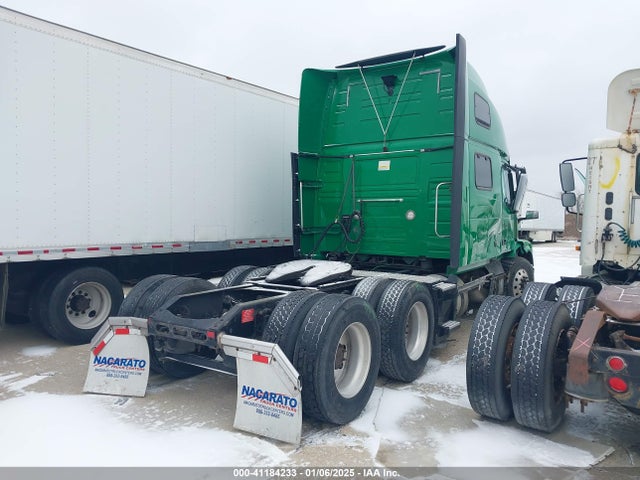 Продаж на аукціоні авто 2018 Volvo Vnl, vin: 4V4NC9EH9JN895433, номер лоту: 41184233