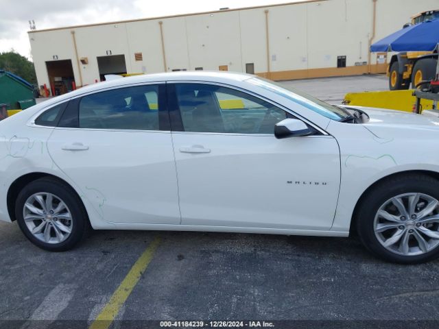1G1ZD5ST4SF141582 Chevrolet Malibu Fwd 1lt