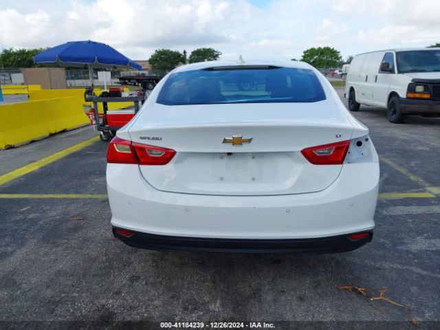 1G1ZD5ST4SF141582 Chevrolet Malibu Fwd 1lt