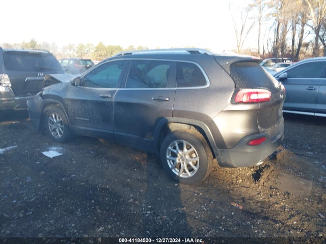 1C4PJLLB8JD553726 Jeep Cherokee Latitude Plus Fwd