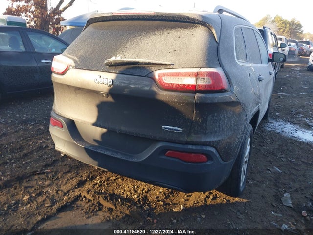 1C4PJLLB8JD553726 Jeep Cherokee Latitude Plus Fwd