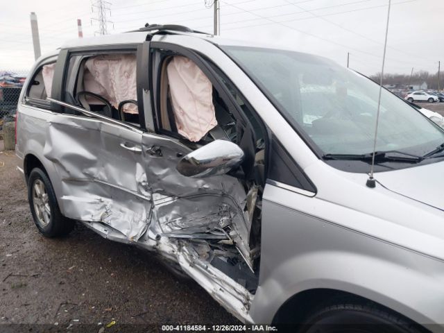 2010 CHRYSLER TOWN & COUNTRY 2A4RR5D14AR293299 Photo 5