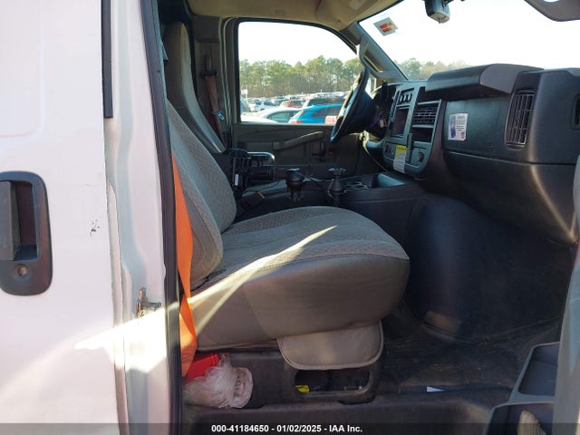 2017 Chevrolet Express 2500 Work Van მანქანა იყიდება აუქციონზე, vin: 1GCWGAF13H1321550, აუქციონის ნომერი: 41184650