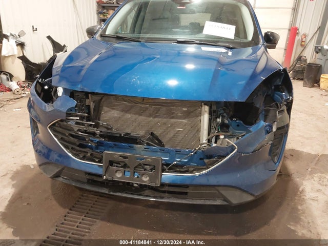 1FMCU9G60NUB52307 Ford ESCAPE SE