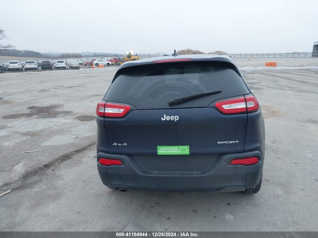 1C4PJMAB2GW117007 Jeep Cherokee Sport