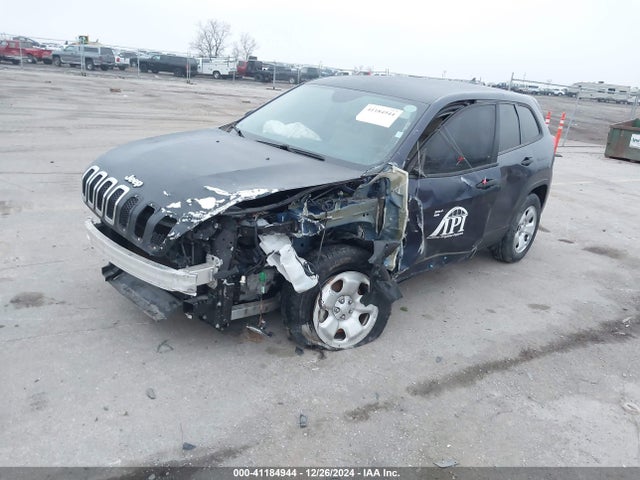 1C4PJMAB2GW117007 Jeep Cherokee Sport