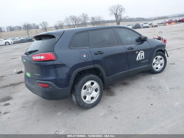 1C4PJMAB2GW117007 Jeep Cherokee Sport