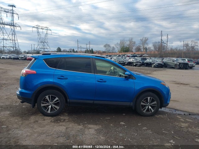 Toyota Rav4 Xle 2017 JTMRFREV0HJ120868 Image 13