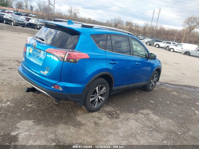 Toyota Rav4 Xle 2017 JTMRFREV0HJ120868 Image 4