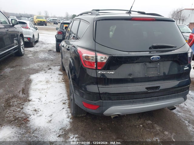 1FMCU0GD8HUE27467 Ford ESCAPE SE