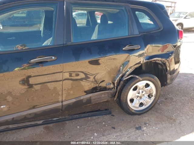 1C4PJLAB4FW539126 Jeep Cherokee Sport