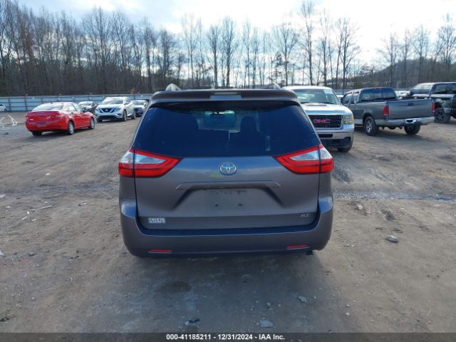 5TDYK3DC3FS534151 Toyota Sienna Xle 8 Passenger