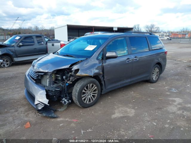 5TDYK3DC3FS534151 Toyota Sienna Xle 8 Passenger