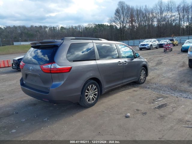 5TDYK3DC3FS534151 Toyota Sienna Xle 8 Passenger