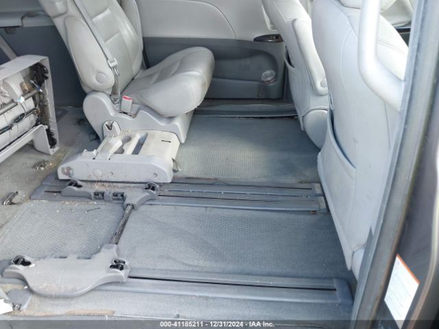 5TDYK3DC3FS534151 Toyota Sienna Xle 8 Passenger
