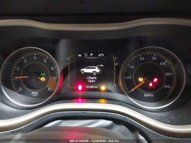 1C4PJLCB5FW712603 Jeep Cherokee North