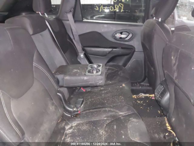 1C4PJLCB5FW712603 Jeep Cherokee North