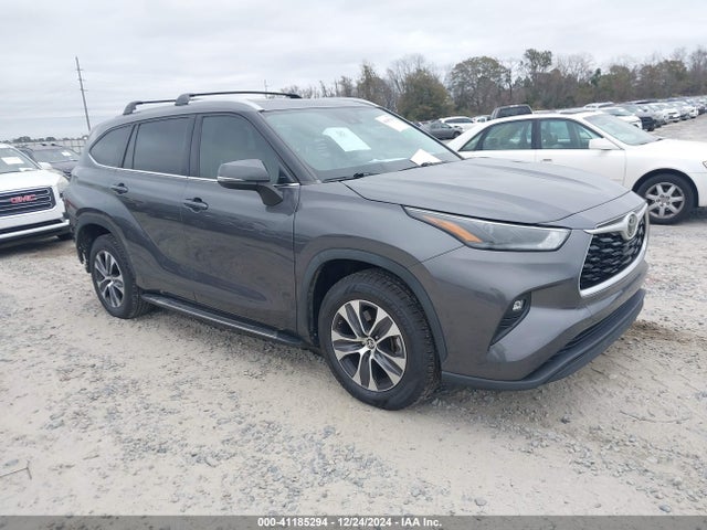 Toyota Highlander Xle 2022 5TDGZRAH2NS550219 Image 1
