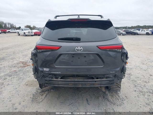 Toyota Highlander Xle 2022 5TDGZRAH2NS550219 Image 17