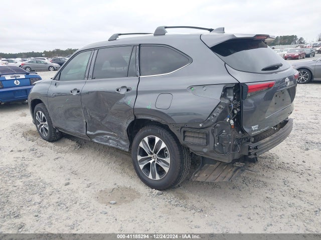 Toyota Highlander Xle 2022 5TDGZRAH2NS550219 Image 3
