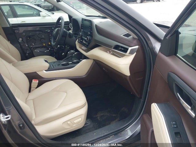 Toyota Highlander Xle 2022 5TDGZRAH2NS550219 Image 5