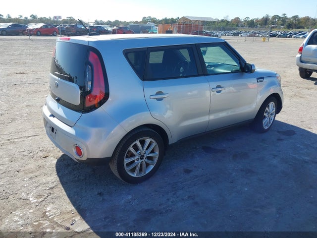 KIA SOUL + 2019 KNDJP3A58K7661538 Image 4