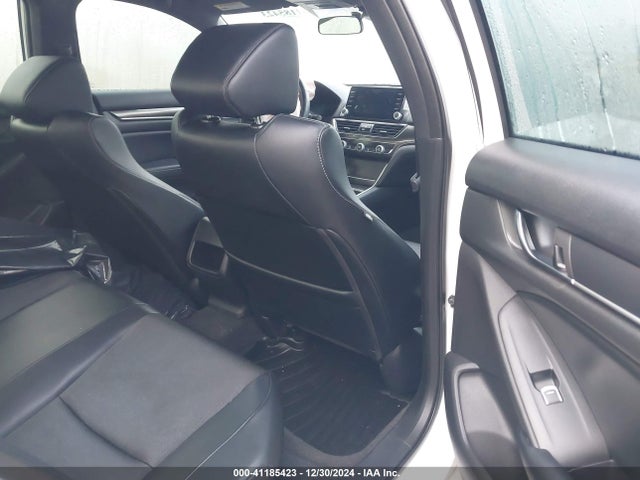1HGCV1F33JA099724 Honda Accord Sport