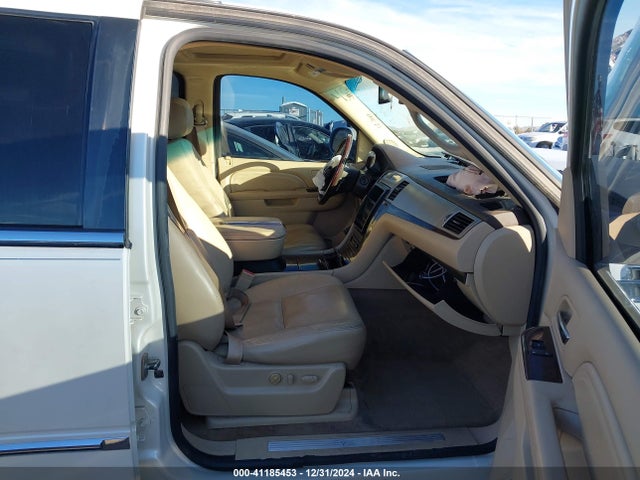 2010 CADILLAC ESCALADE ESV 1GYUKJEF0AR200835 Photo 4