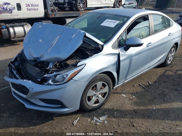Chevrolet Cruze Ls Auto 2017 1G1BC5SM9H7195492 Image 2