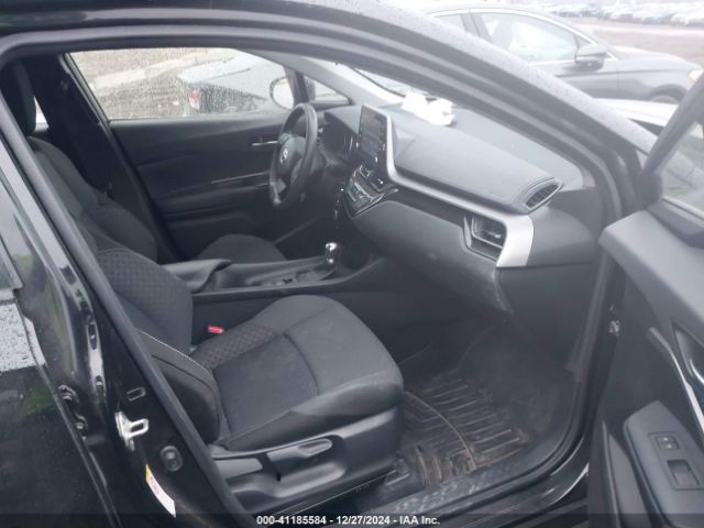 JTNKHMBX6M1100120 Toyota C-HR LE