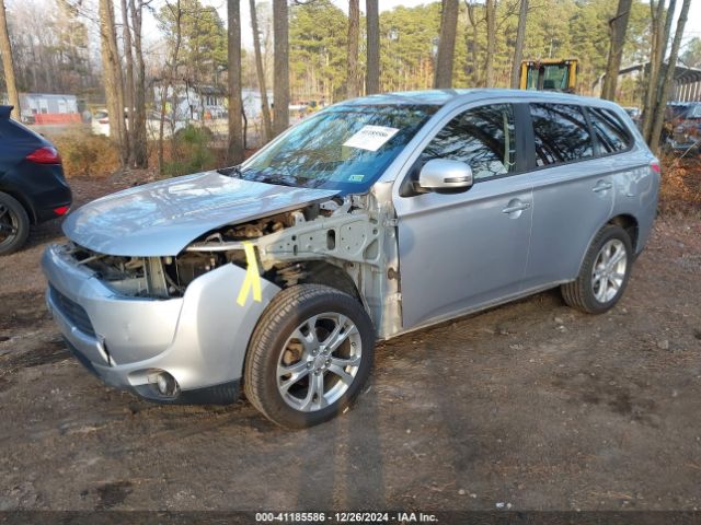 JA4AD3A38EZ018276 Mitsubishi Outlander Se