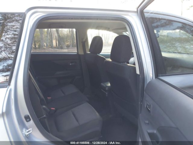 JA4AD3A38EZ018276 Mitsubishi Outlander Se
