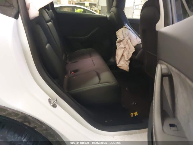 2024 TESLA MODEL Y 7SAYGDEE9RA228569 Photo 7
