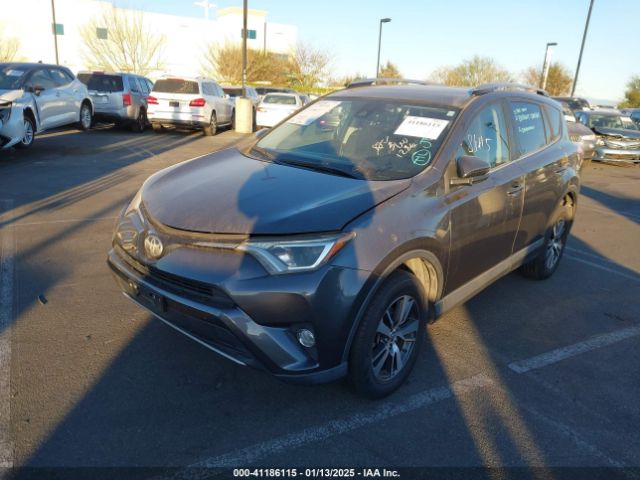 JTMWFREVXHD108129 Toyota Rav4 Xle