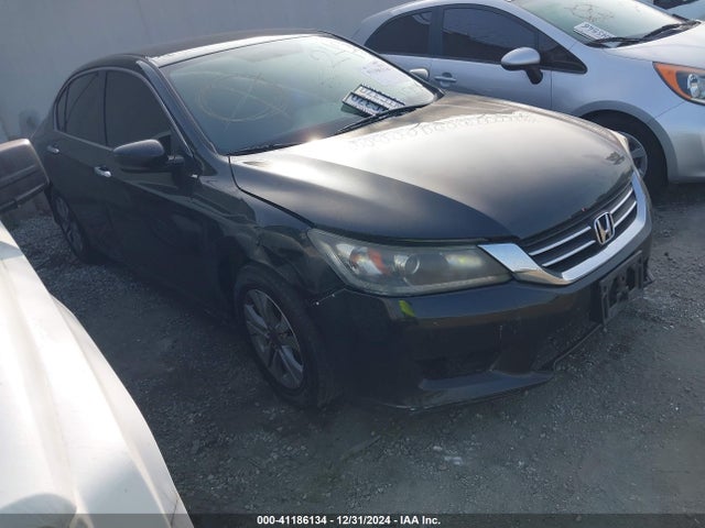 2015 1HGCR2F33FA229566 main image