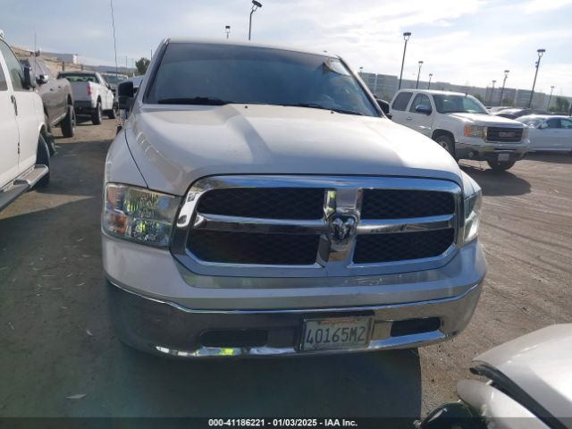 1C6RR6GG1JS324431 RAM 1500 Slt  4x2 6'4 Box