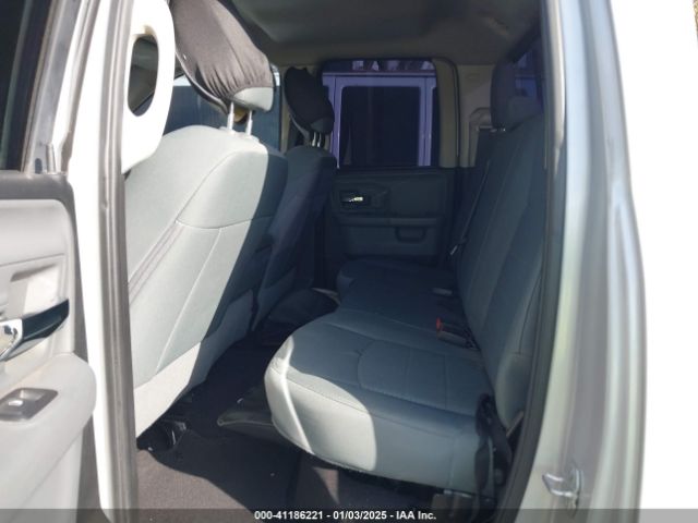 1C6RR6GG1JS324431 RAM 1500 Slt  4x2 6'4 Box