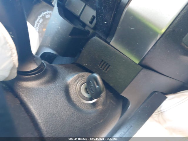 5TFRX5GN9JX121099 Toyota Tacoma Sr