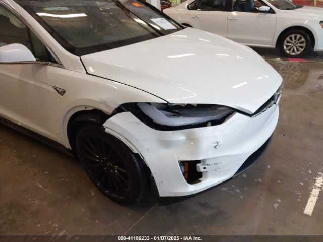 5YJXCBE26JF144747 Tesla Model X 100d/75d/p100d